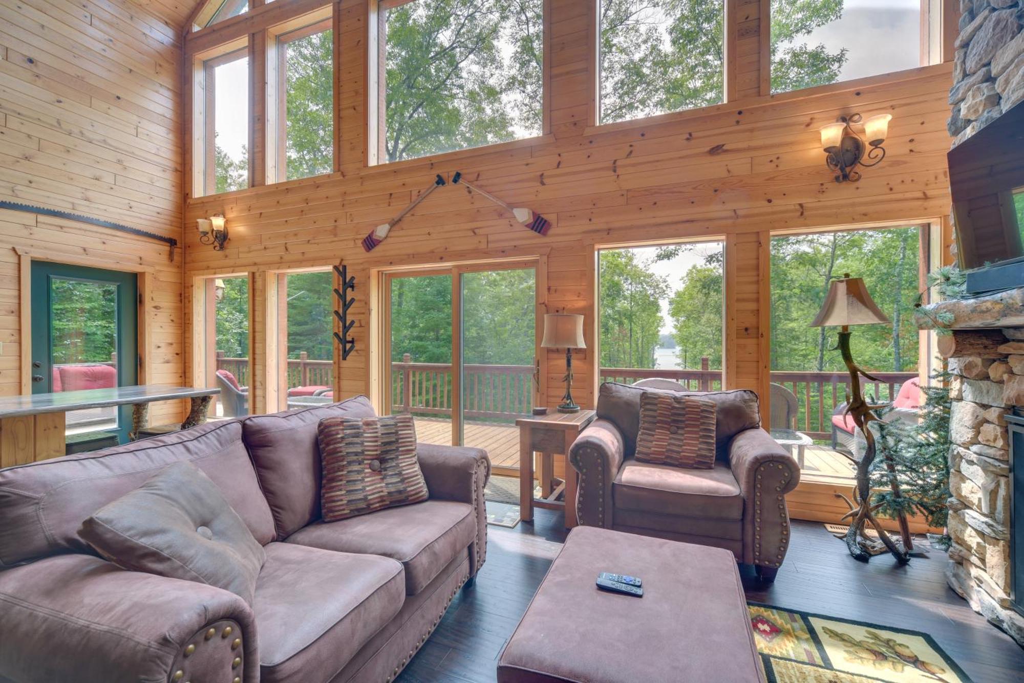 Scenic Hayward Lake View Retreat With Fire Pit Exteriér fotografie